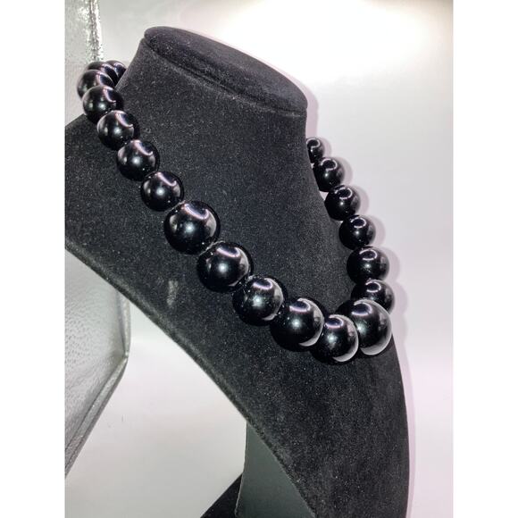 Black Gradation Beaded 19" Necklace and 1 Size 3.5" Bracelet Set! - Picture 6 of 16